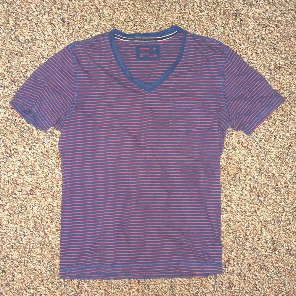 Men's EXPRESS V-Neck Pocket Tee-Shirt